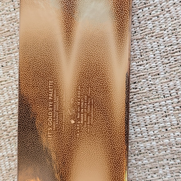 MAKEUP FOREVER Eyeshadow Palette  - Let's Gold - Picture 3 of 3